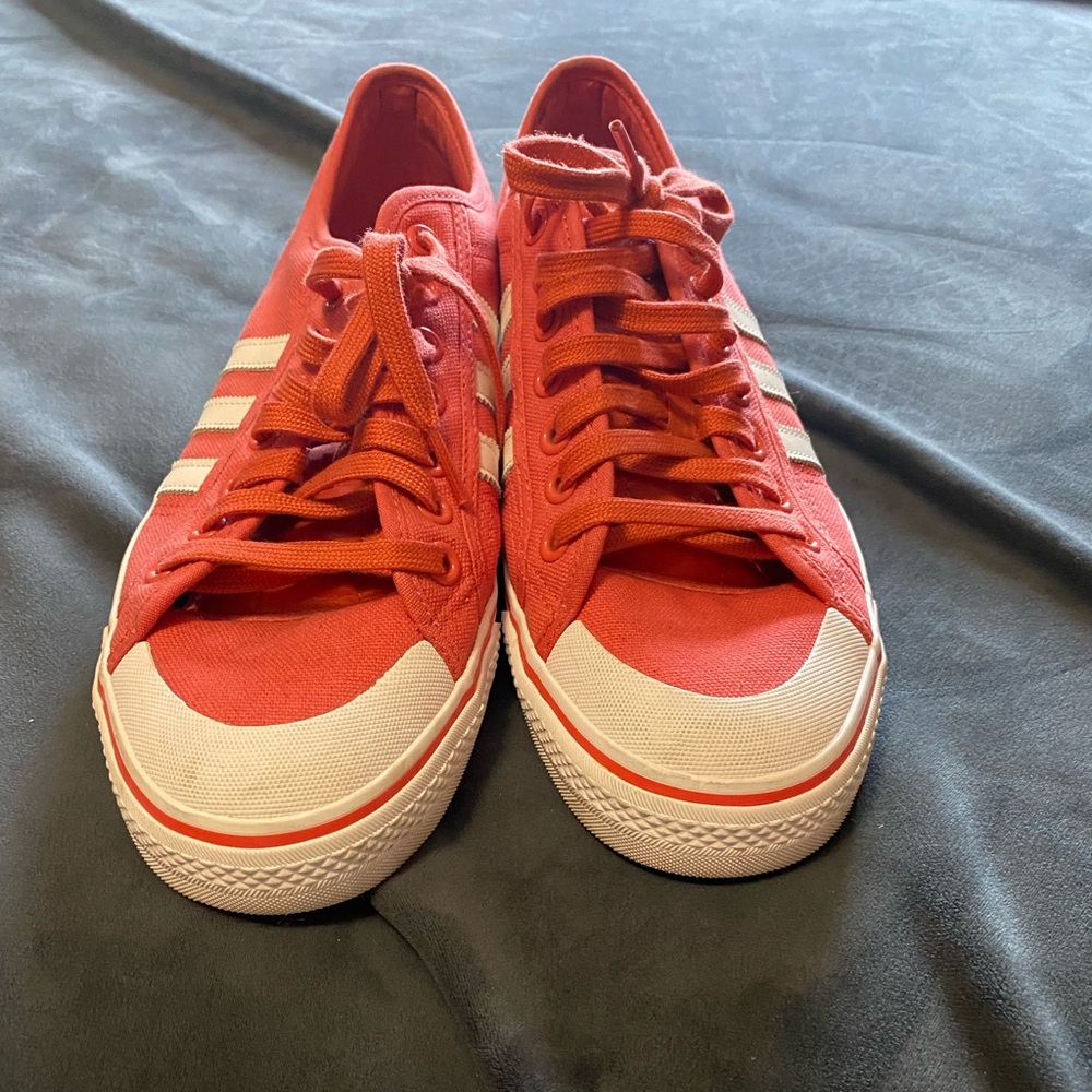Low top adidas